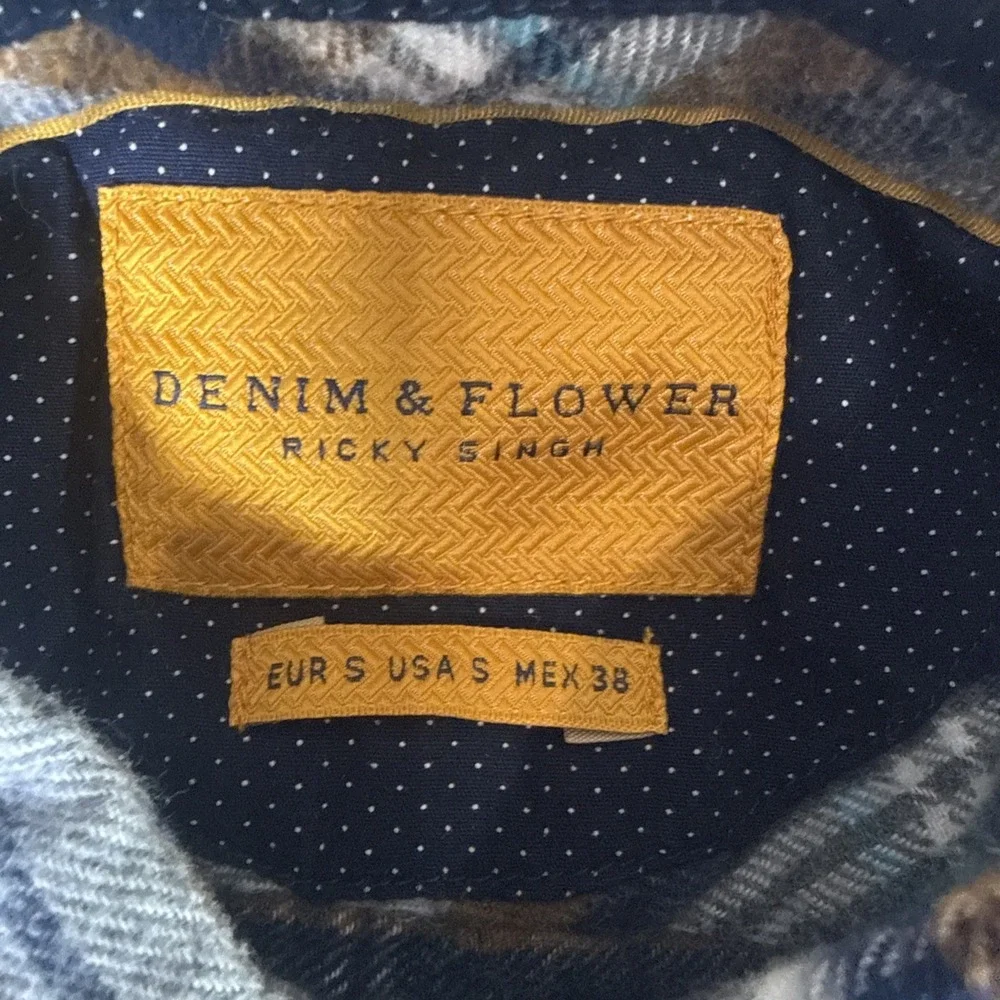 Denim & Flower Shirt Men's Small Flannel Button Down Plaid Gray Blue Brown